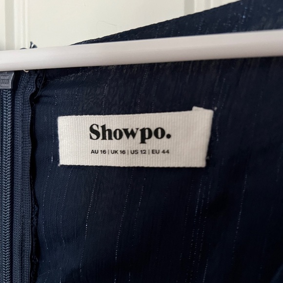 Showpo Edelyn Midi Dress cut out balloon sleeve tiered dress - navy size 12 - Picture 5 of 6